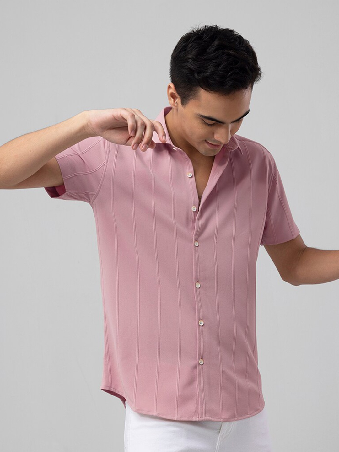 

Snitch Pink Self Design Slim Fit Casual Cotton Shirt