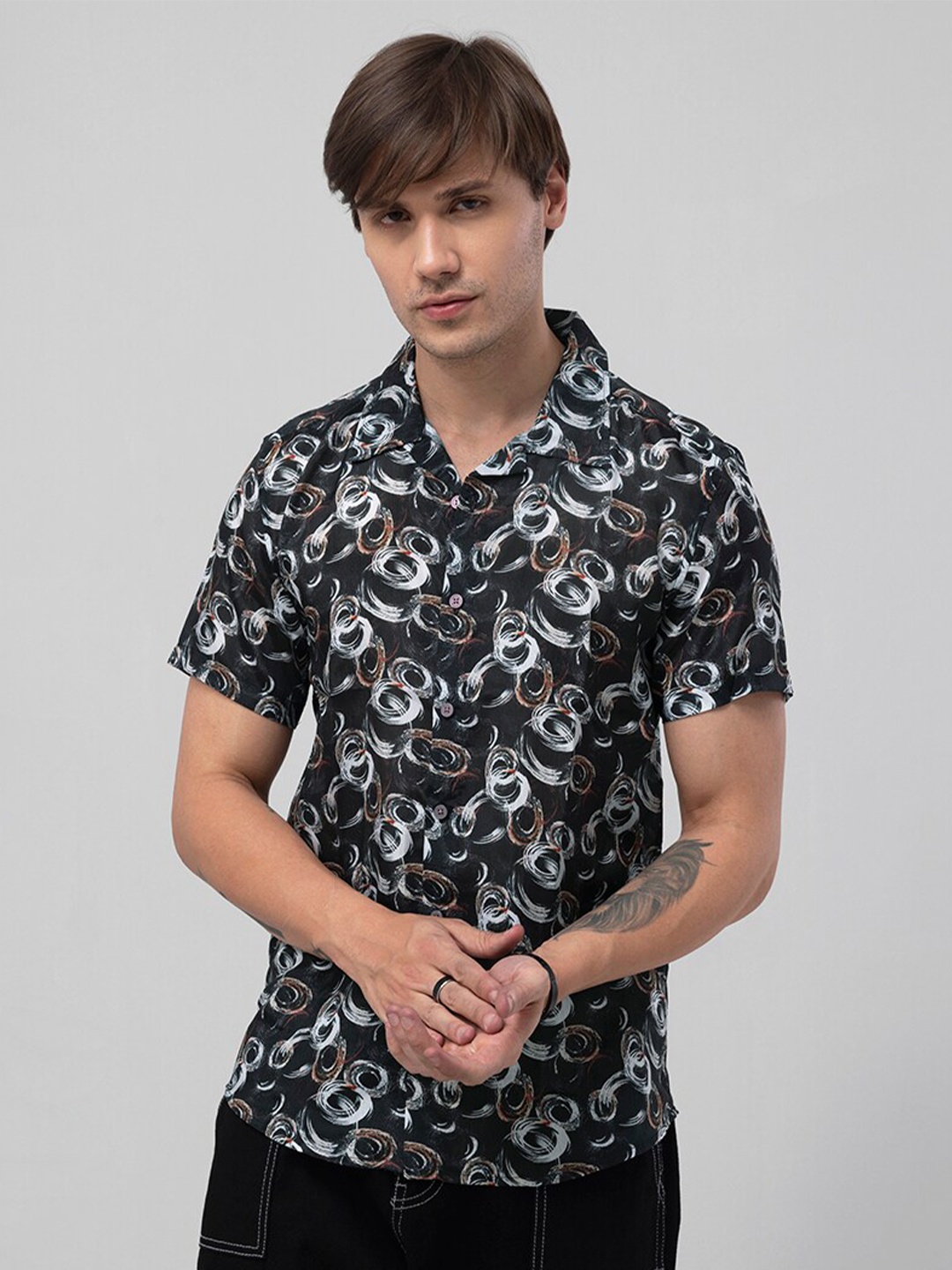 

Snitch Black Abstract Printed Slim Fit Casual Shirt