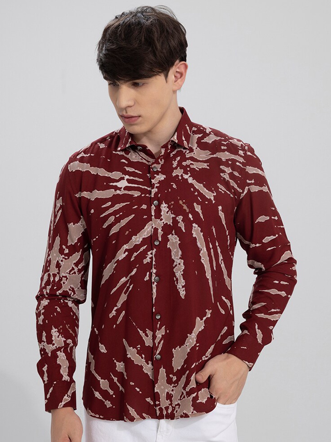 

Snitch Slim Fit Opaque Printed Casual Spread Collar Shirt, Maroon