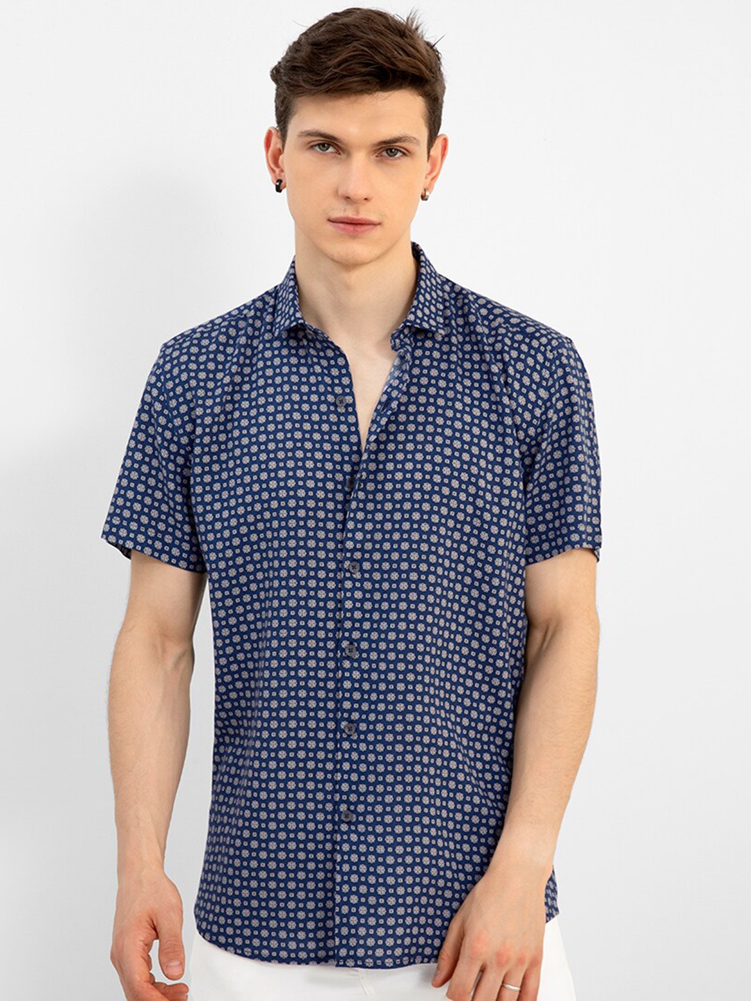 

Snitch Blue & Grey Slim Fit Ethnic Motif Printed Casual Spread Collar Shirt