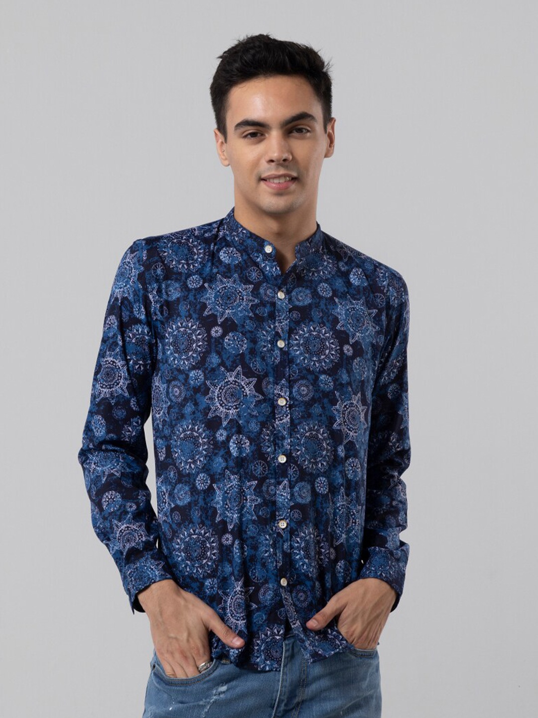 

Snitch Blue Slim Fit Floral Printed Casual Cotton Shirt