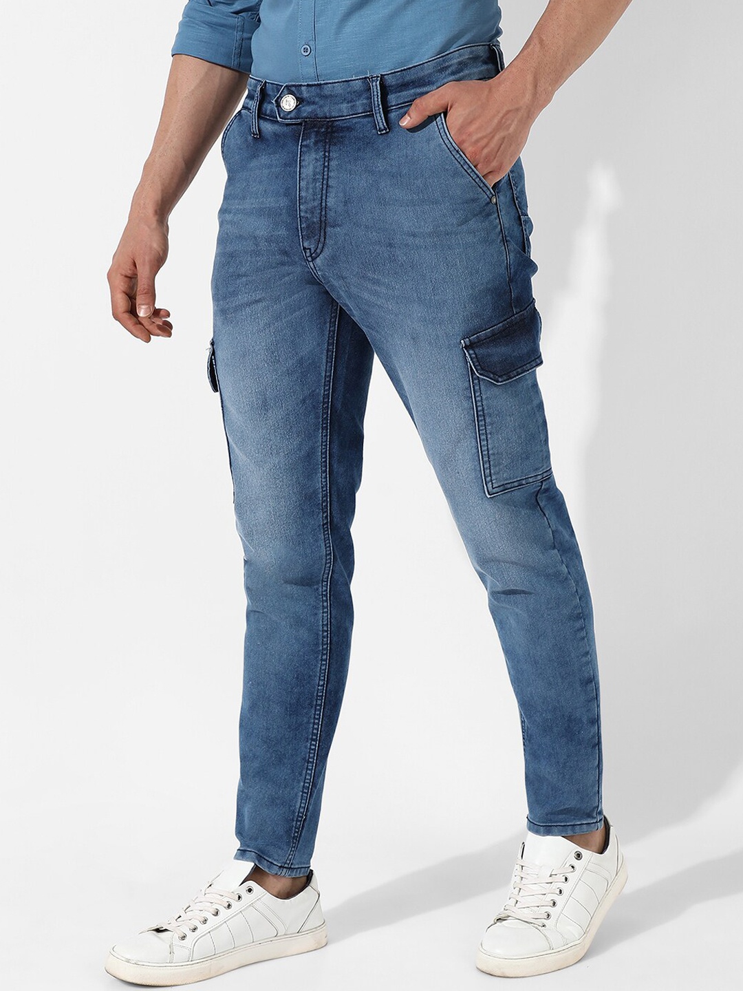 

Campus Sutra Men Blue Smart Slim Fit Light Fade Stretchable Cargo Jeans
