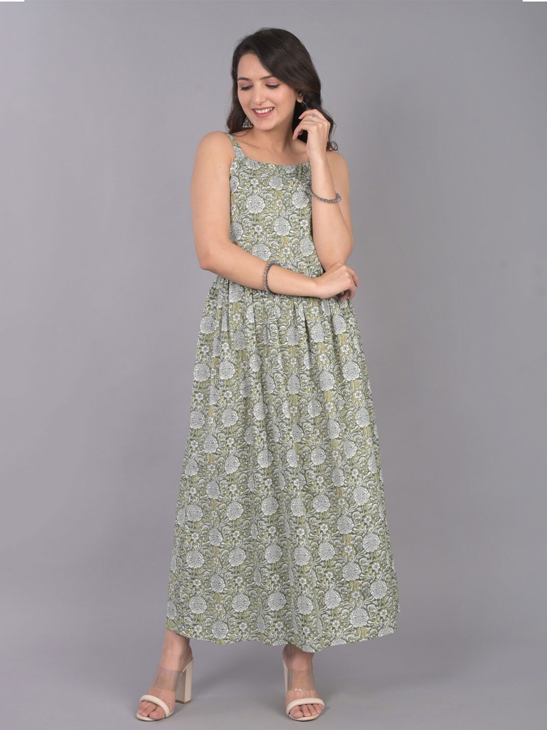 

Do Dhaage Floral Printed Fit and Flare Maxi Dress, Green
