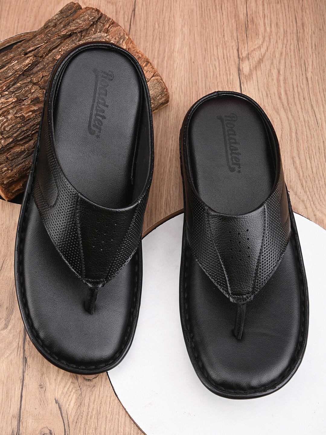 

Roadster Men Black T-Straps Comfort Sandals