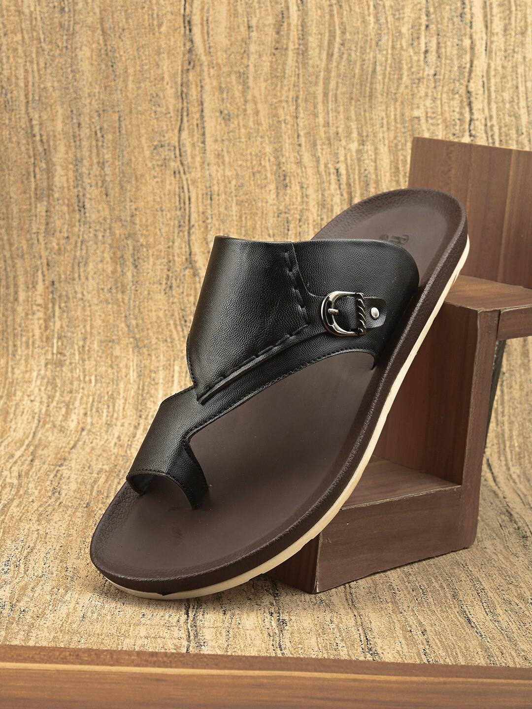 

Roadster Men Black Textured One Toe Comfort Sandals