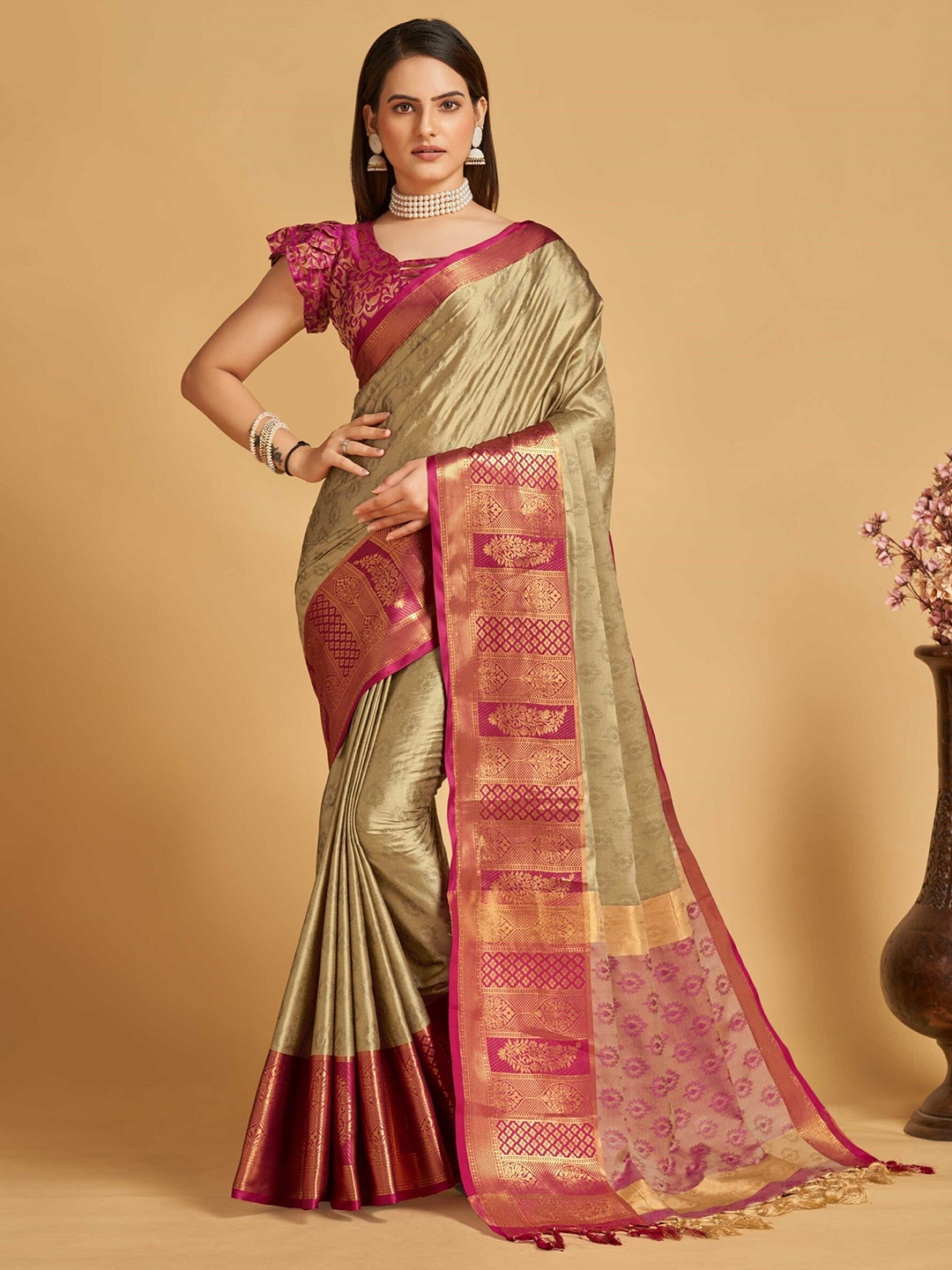 

Mitera Beige & Gold-Toned Ethnic Motifs Woven Design Zari Silk Cotton Banarasi Saree