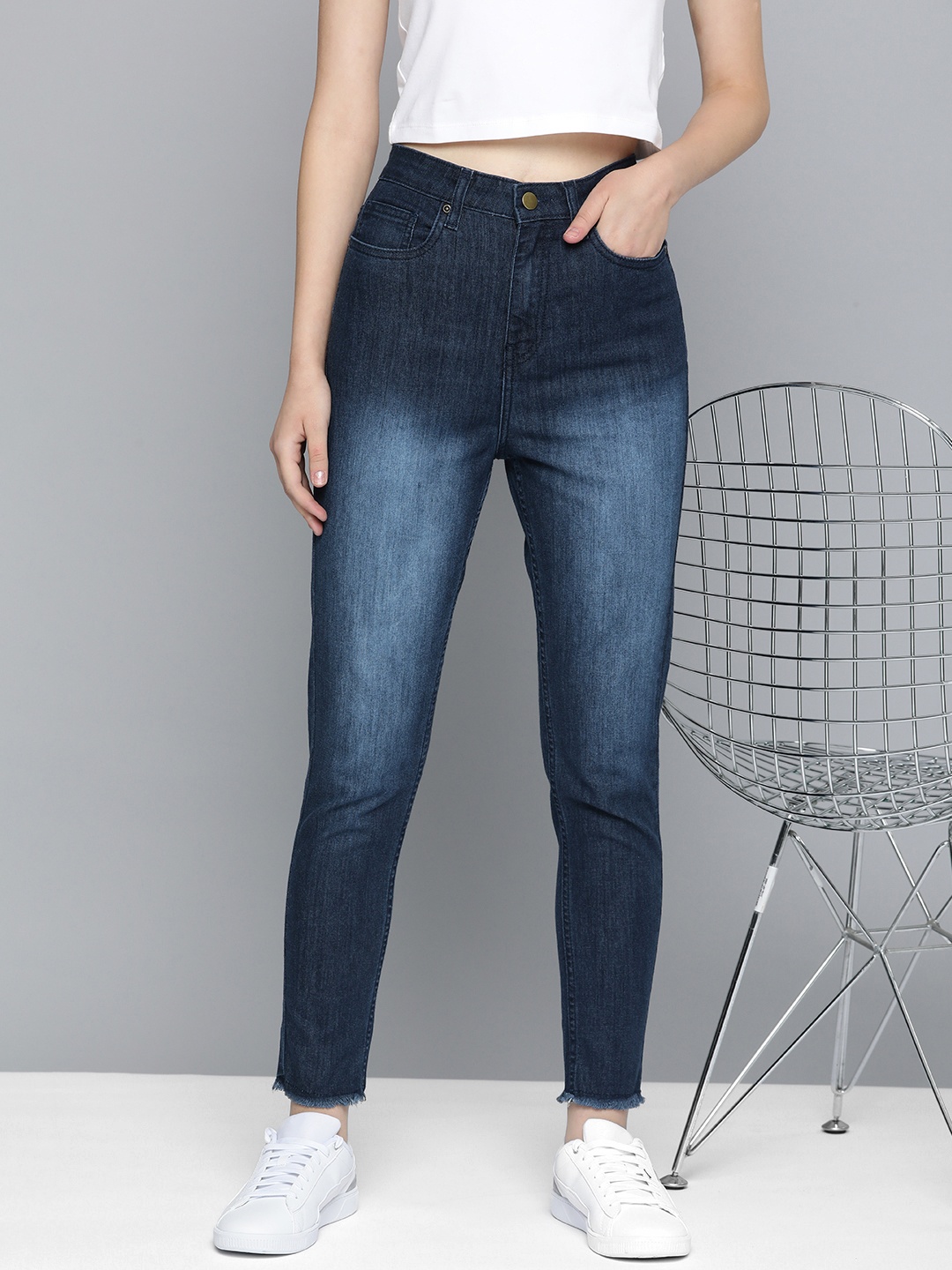 

Mast & Harbour Women Slim Fit High-Rise Light Fade Jeans, Navy blue