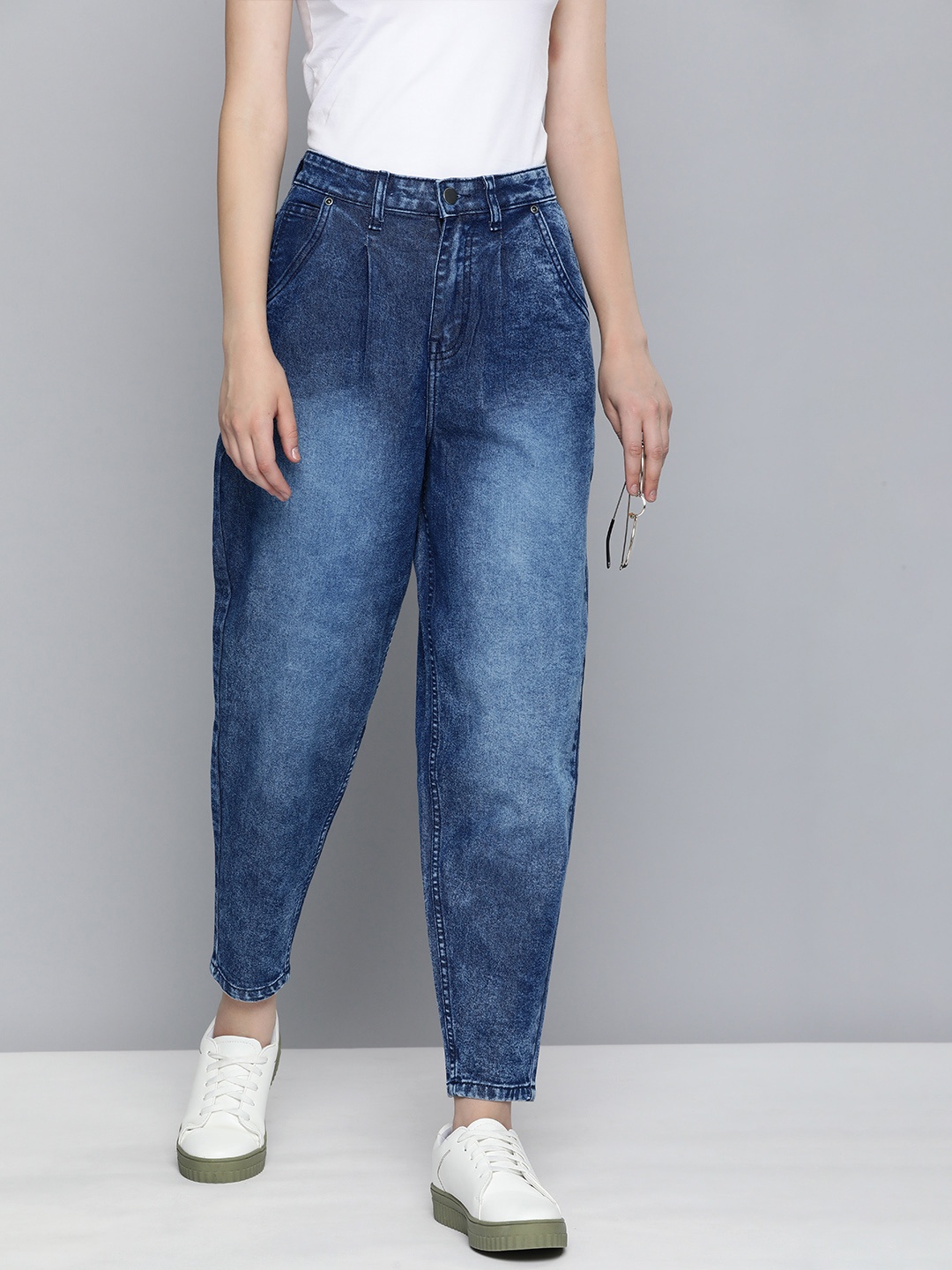 

Mast & Harbour Women Relaxed Fit Light Fade Stretchable Jeans, Blue