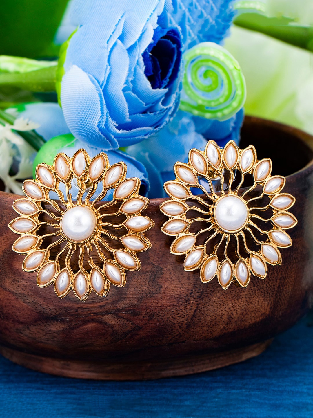 

Sukkhi Gold Plated Floral Pearl Stud Earrings