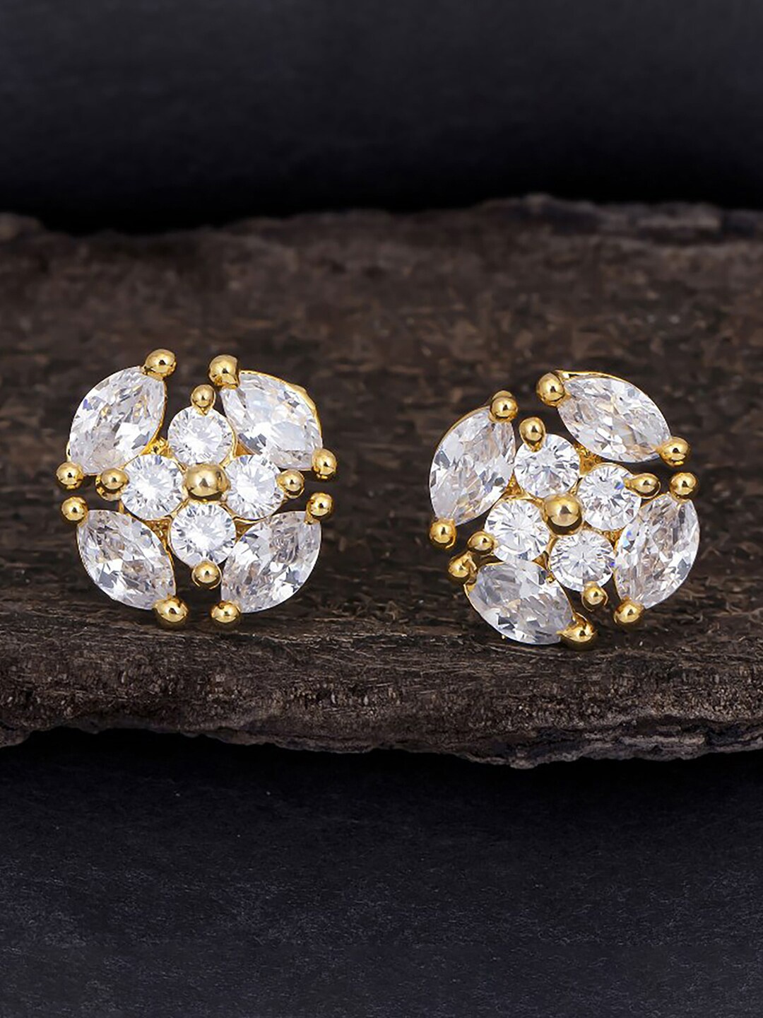 

Sukkhi Gold-Plated Contemporary Studs Earrings