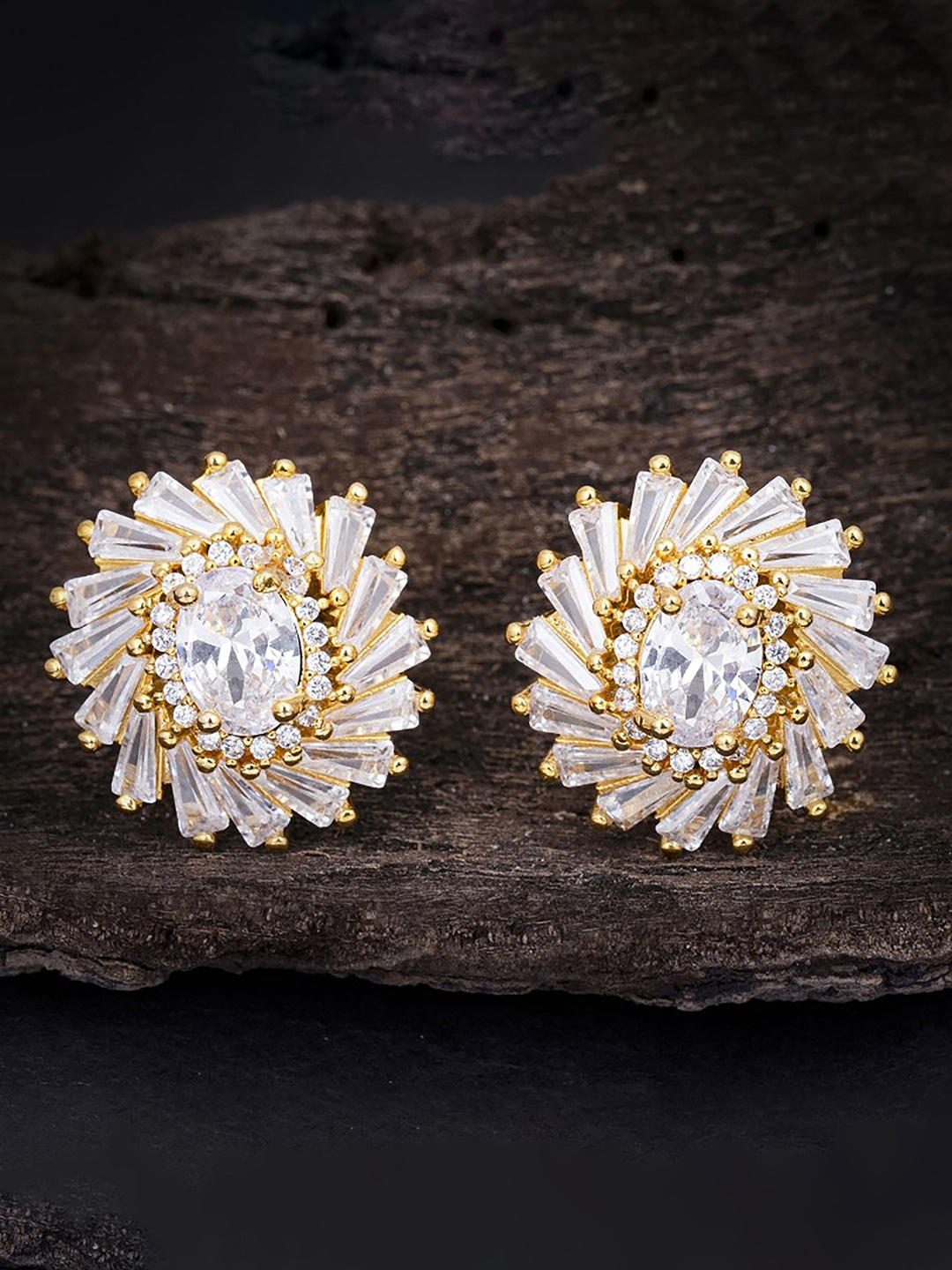 

Sukkhi Gold-Plated Floral Stone Studded Studs Earrings