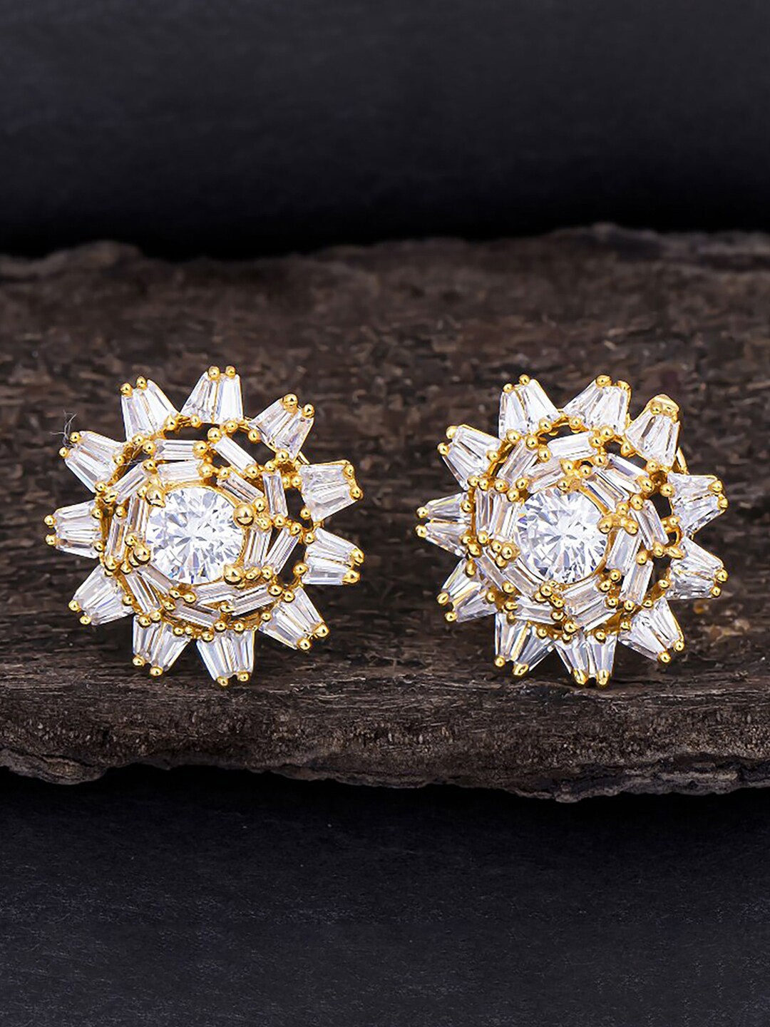 

Sukkhi Gold-Plated Contemporary Studs Earrings