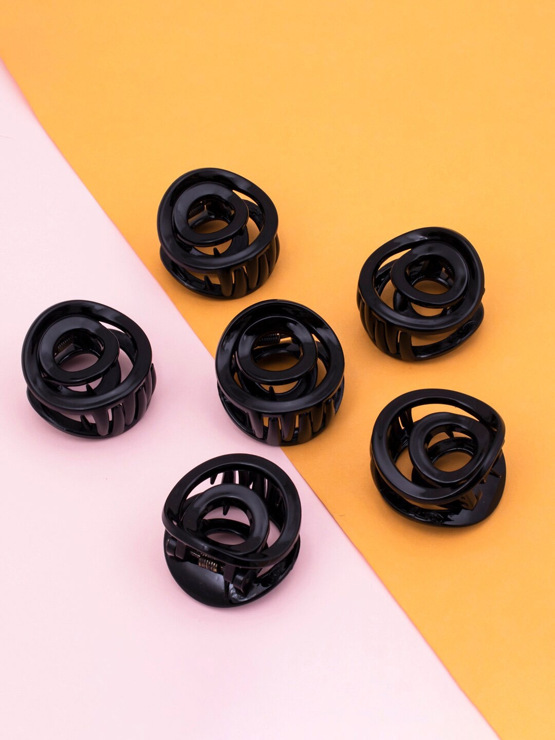 

Sukkhi Set of 6 Butterfly Claw Clips, Black