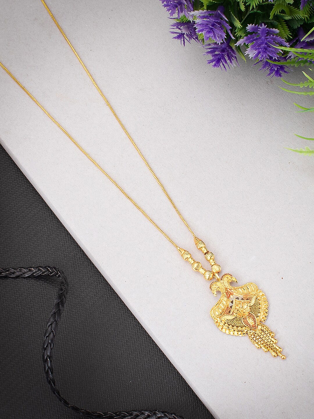 

Sukkhi Gold-Plated Enamelled Necklace