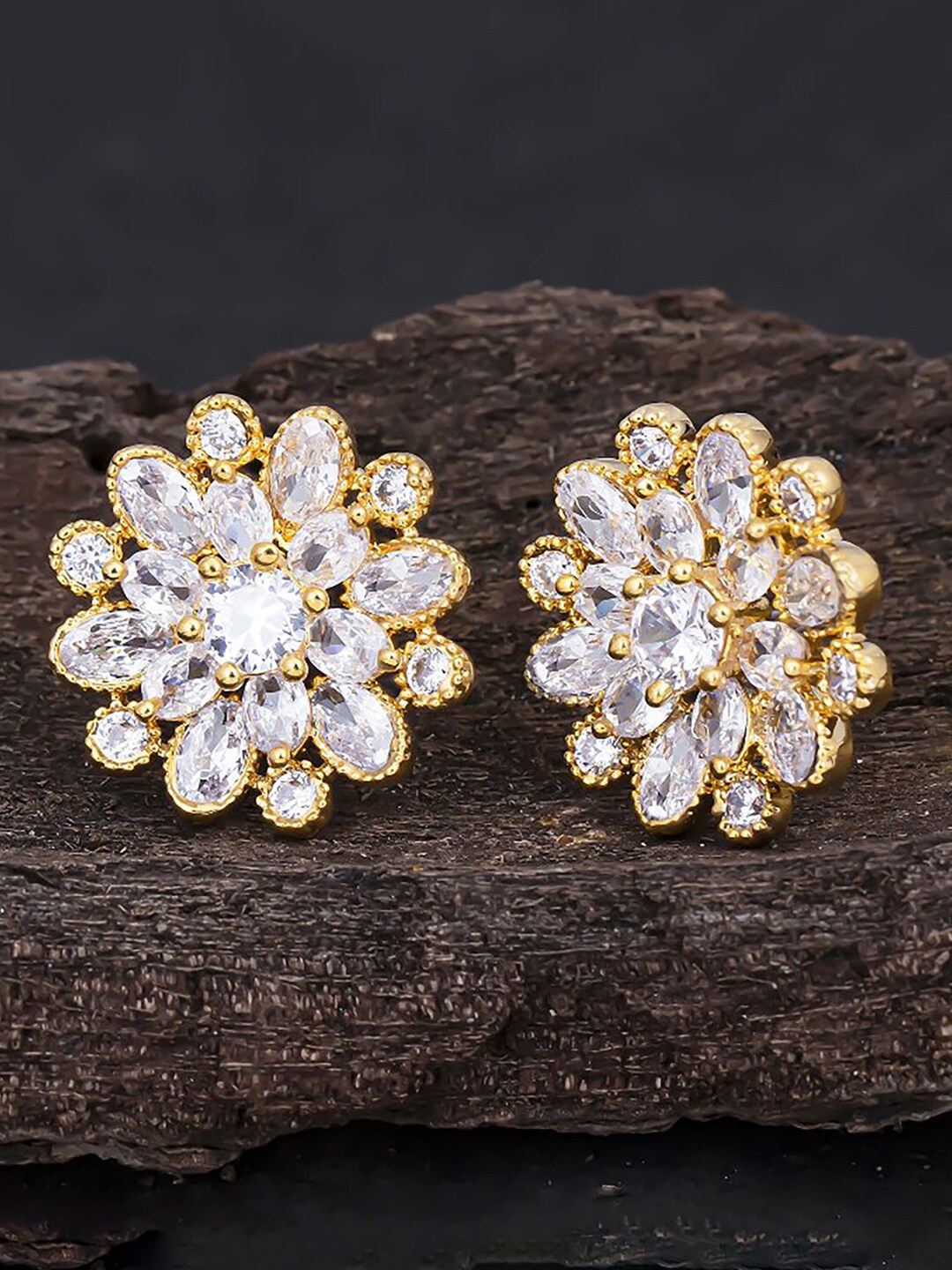 

Sukkhi Gold-Plated Floral Studs Earrings