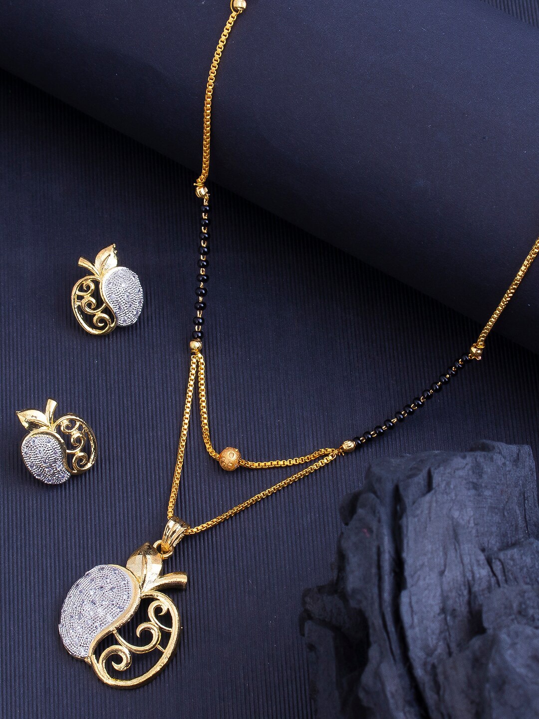 

Sukkhi Gold-Plated Stone-Studded and Beaded Mangalsutra