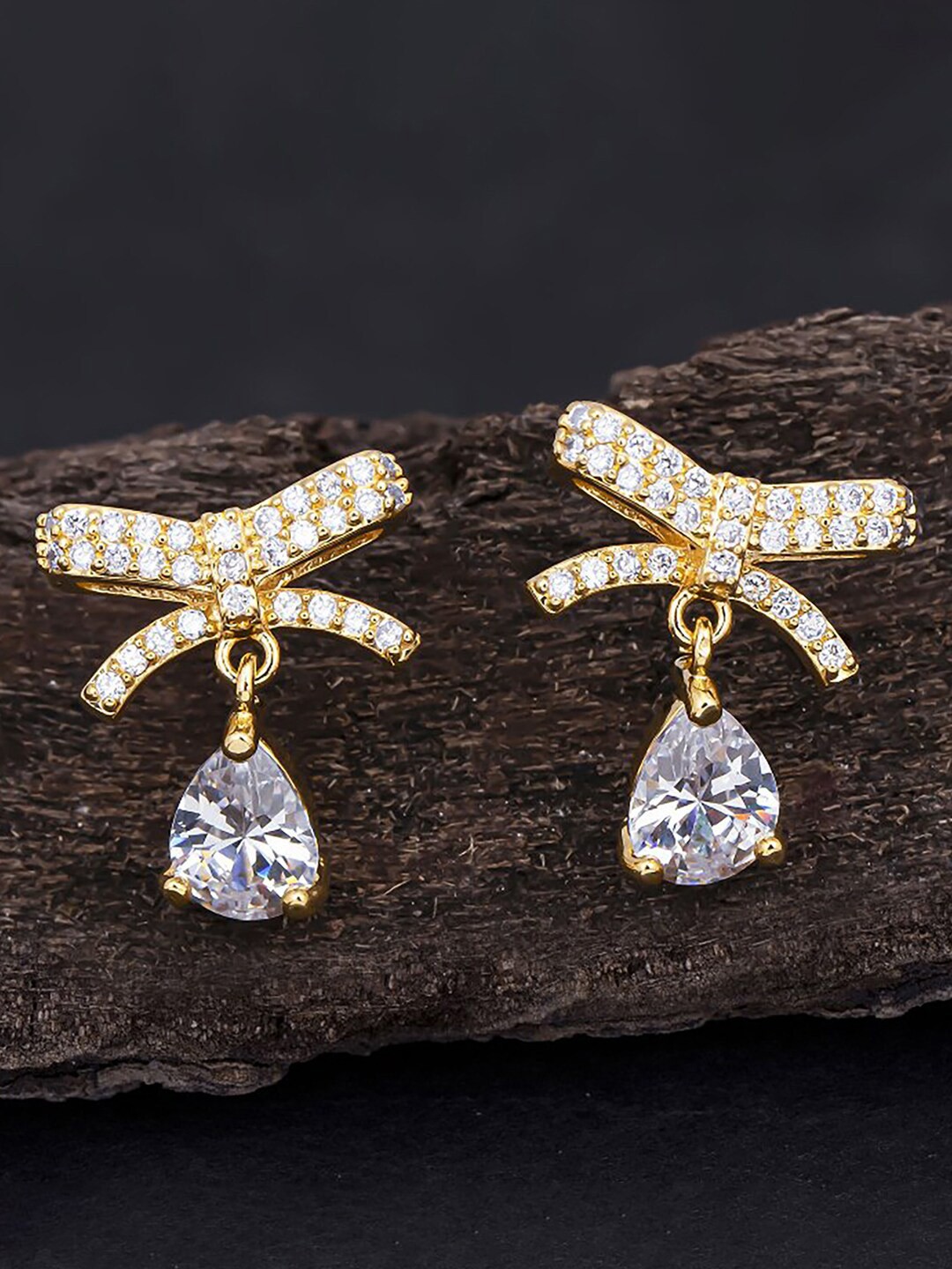 

Sukkhi Gold-Plated Contemporary Stud Earrings