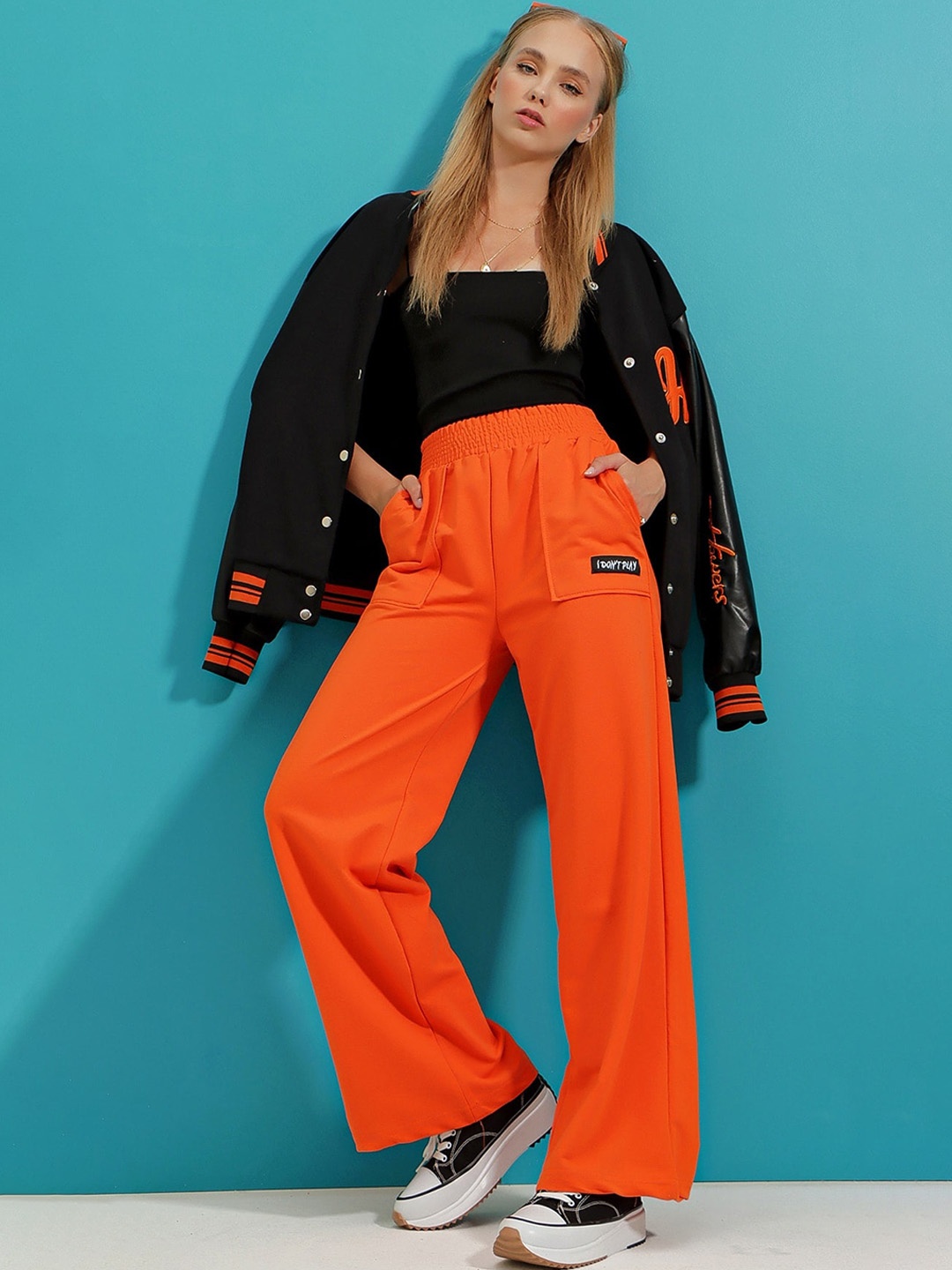 

Trend Alacati stili Women High-Rise Cotton Track Pants, Orange