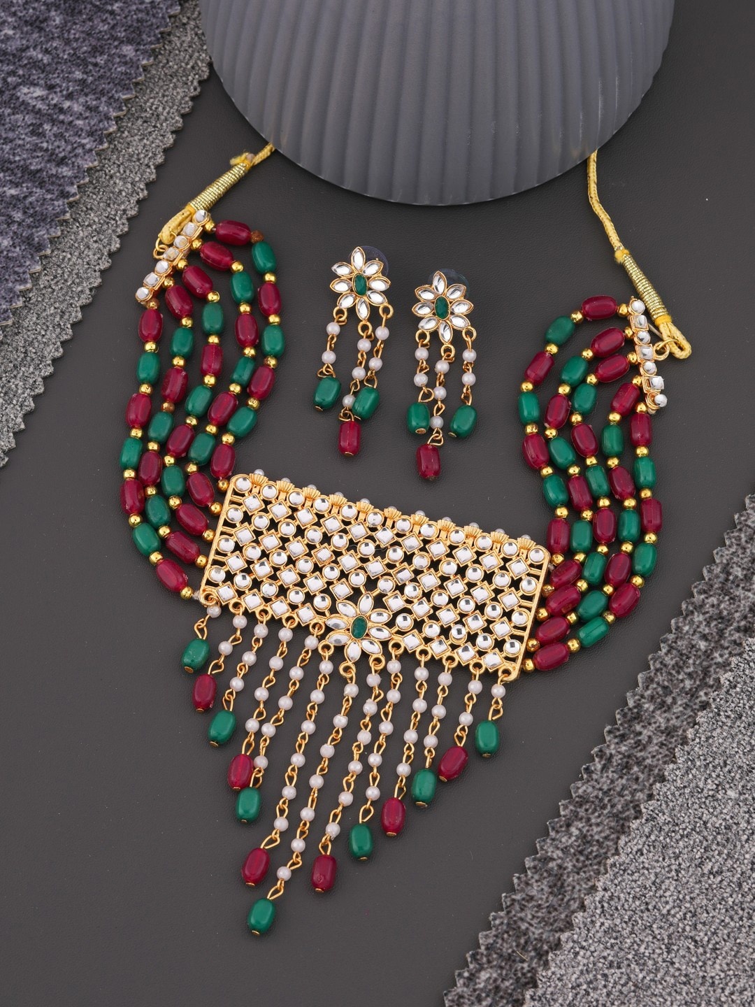 

Vita Bella Gold-Plated Stone-Studded & Pearl Beaded Jewellery Set