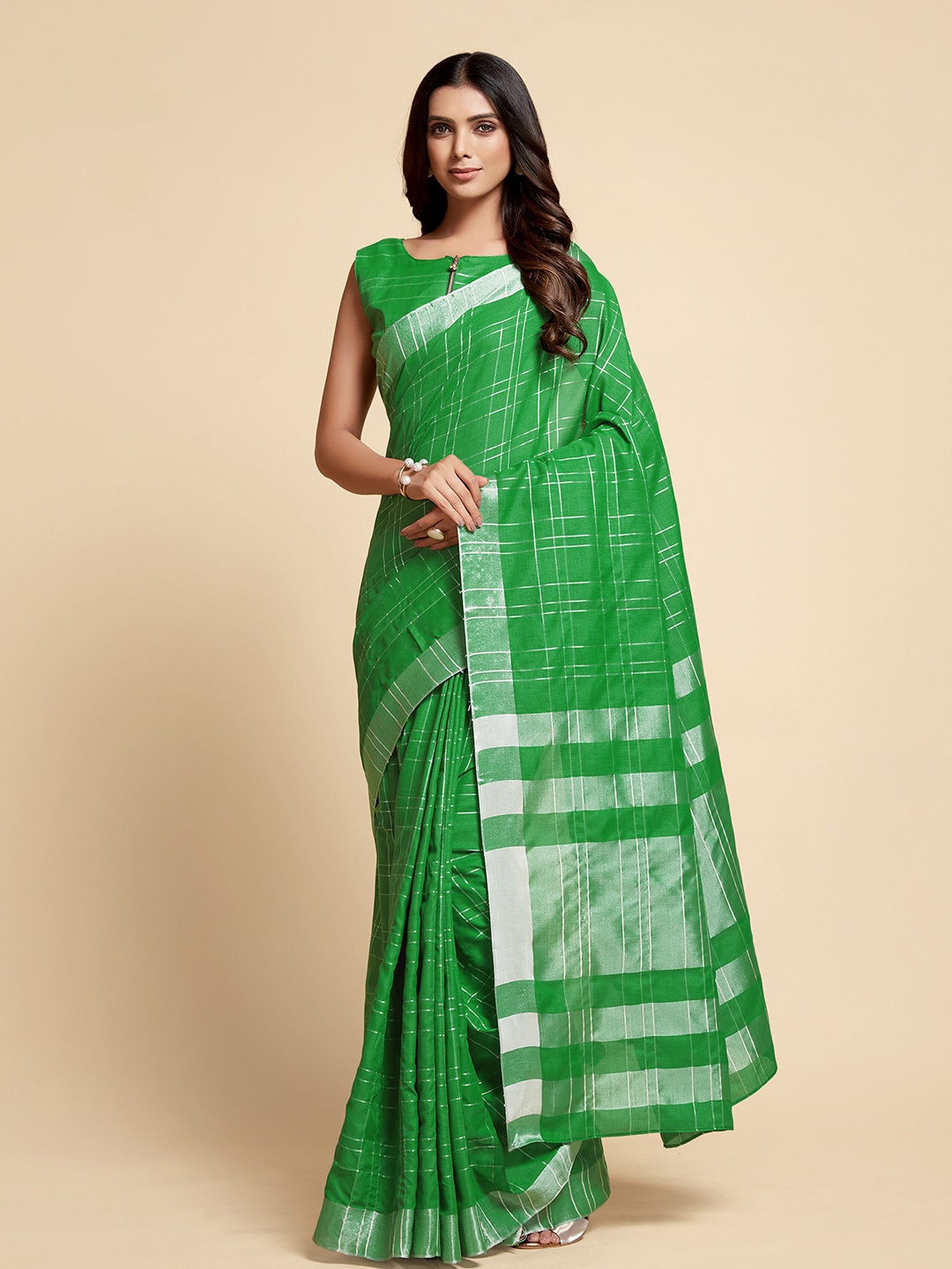 

Ishin Green & Silver Toned Checked Woven Design Saree