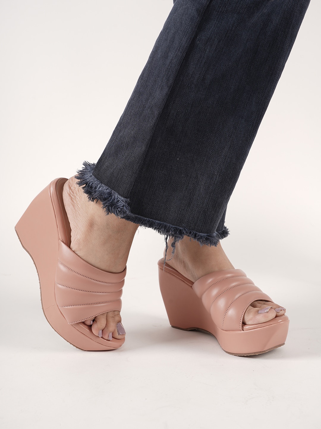 

DressBerry Peach Peep Toes Slip On Wedge Heels