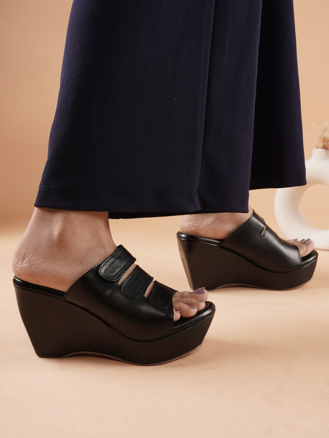 

DressBerry Black Open Toe Wedges