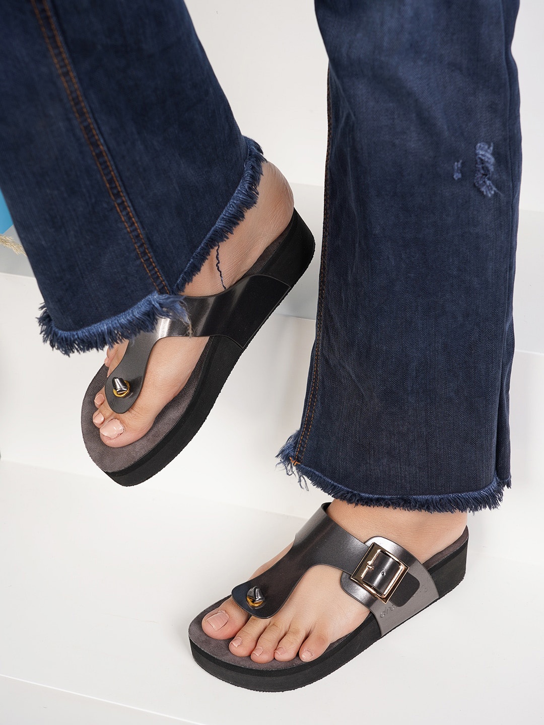 

DressBerry Grey Open Toe Flatform Heels With Buckles