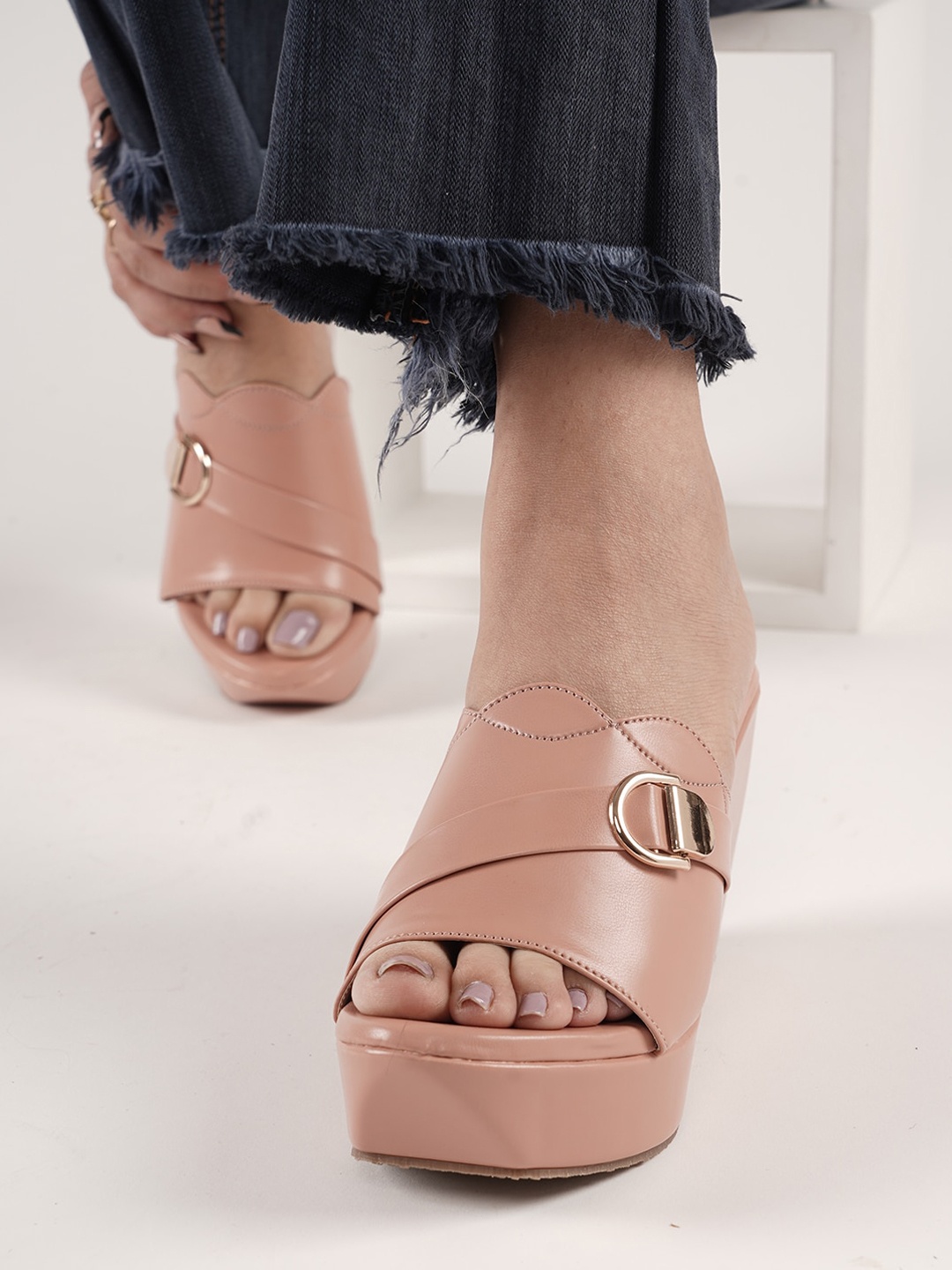 

DressBerry Peach-Coloured Open Toe Wedges With Buckles