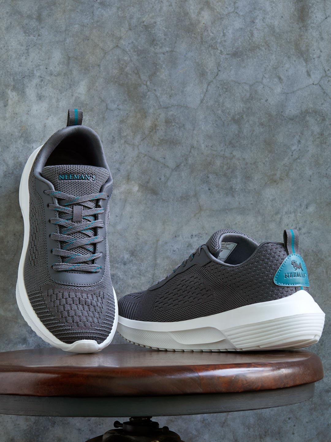 

NEEMANS Woven Design Mesh Contrast Sole Sneakers, Grey