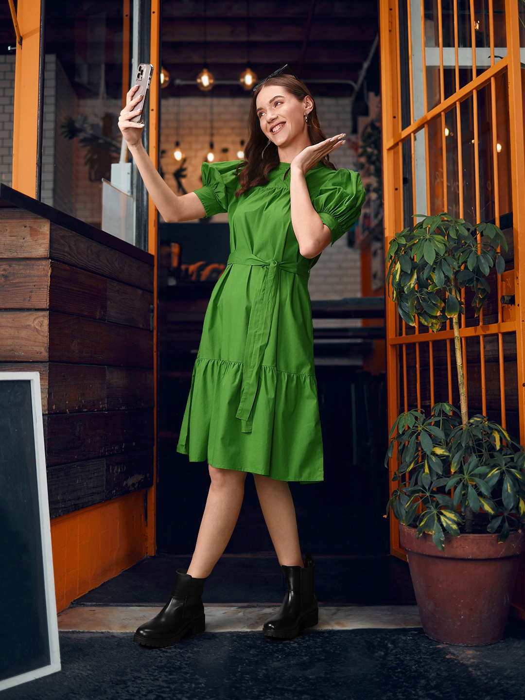 

Levis Mandarin Collar Tiered Pure Cotton Belted A-Line Dress, Green