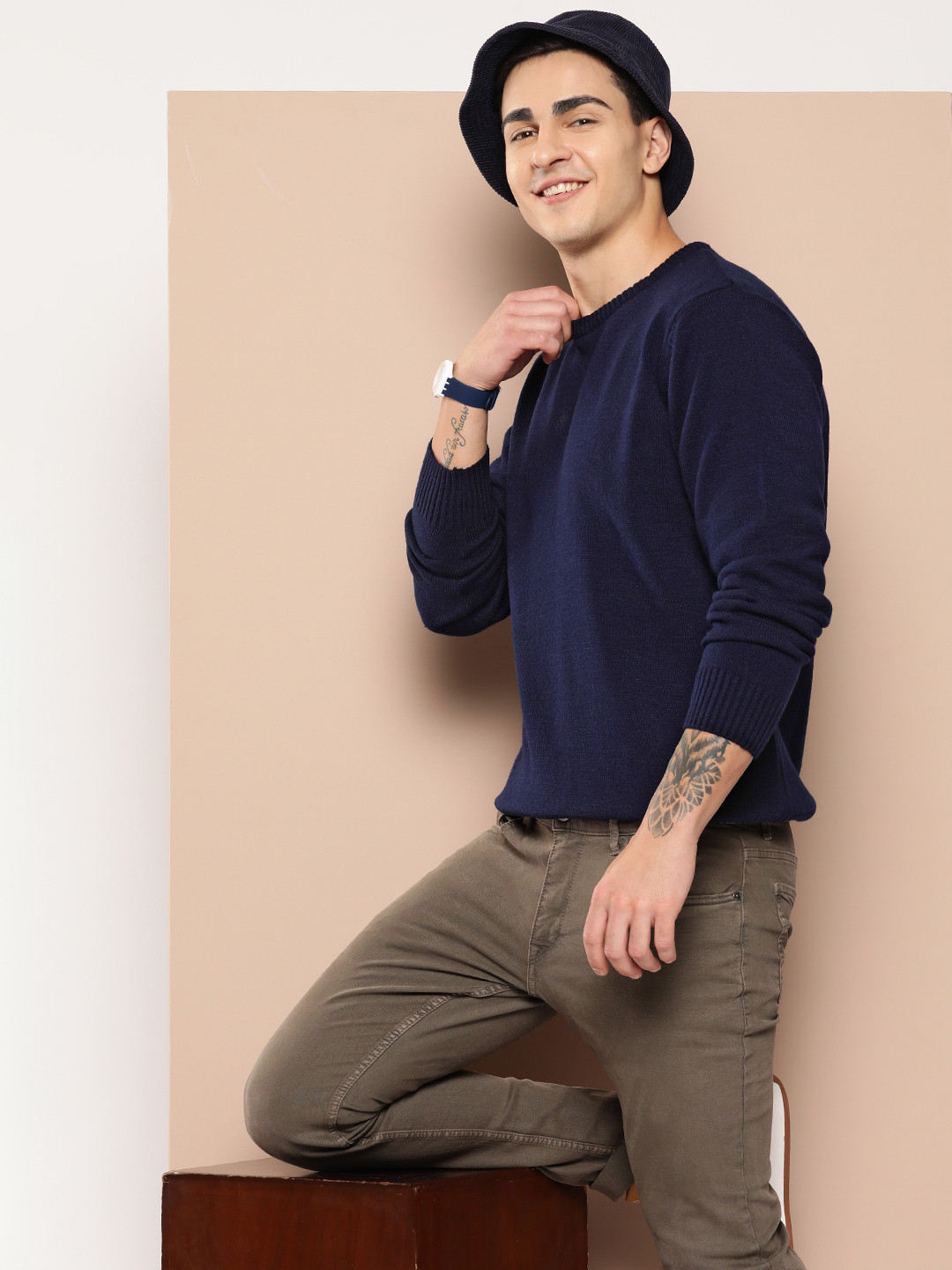 

HERE&NOW Round Neck Acrylic Pullover, Navy blue