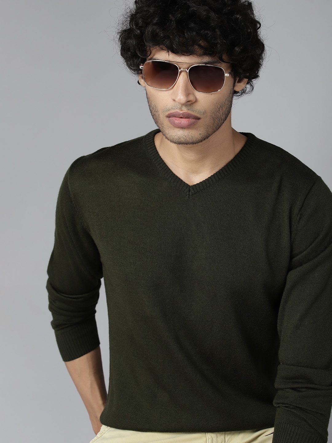 

The Roadster Lifestyle Co. V-Neck Acrylic Pullover, Olive