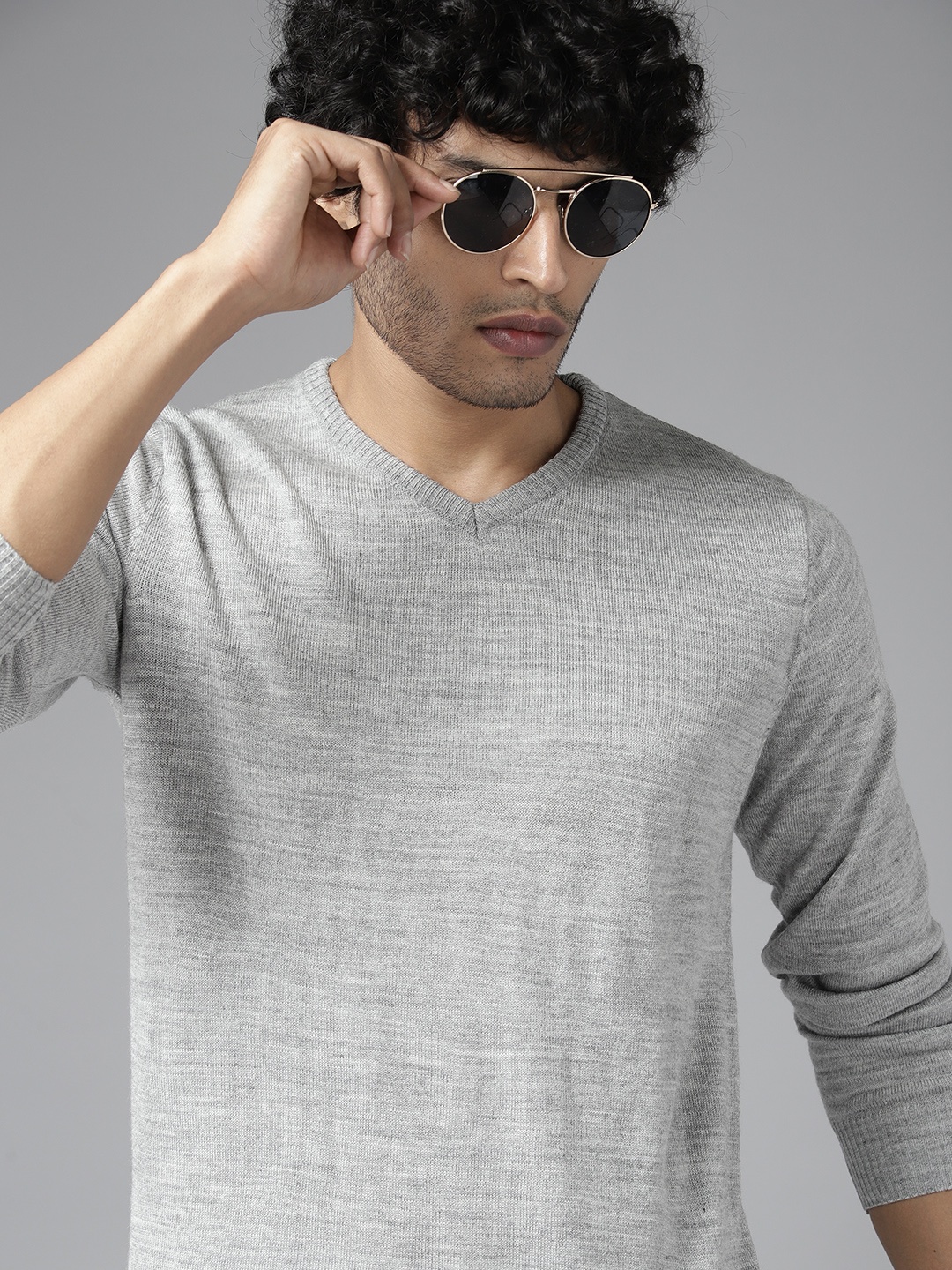 

The Roadster Lifestyle Co. V-Neck Acrylic Pullover, Grey