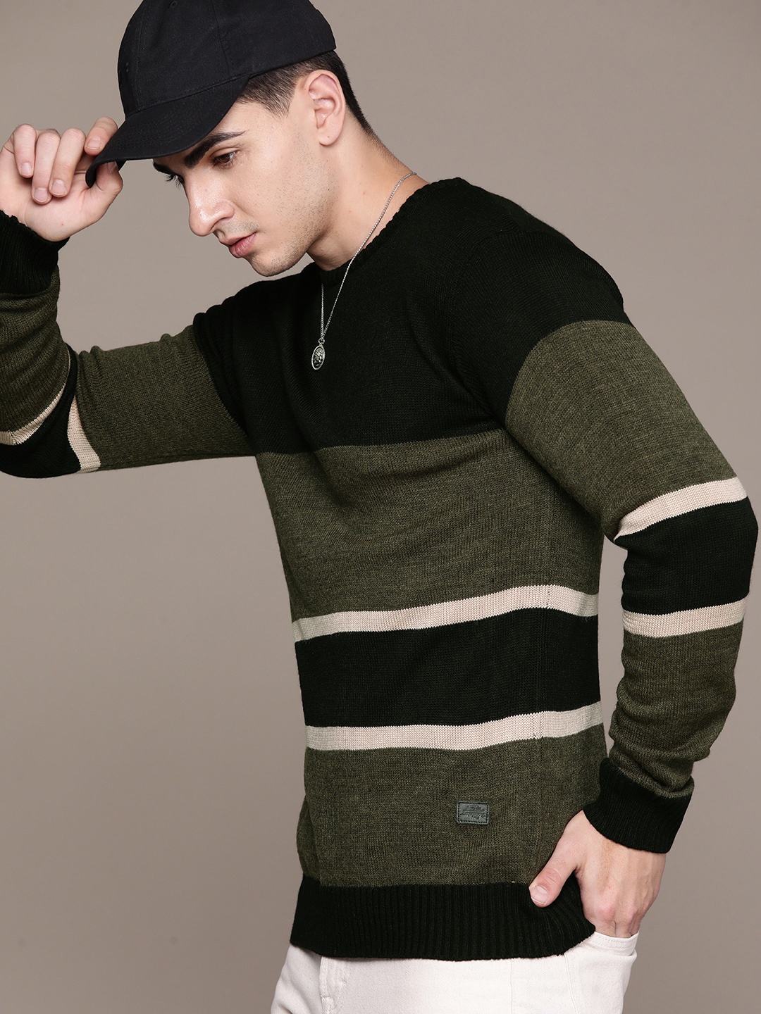 

The Roadster Lifestyle Co. Horizontally Striped Round-Neck Acrylic Pullover, Olive