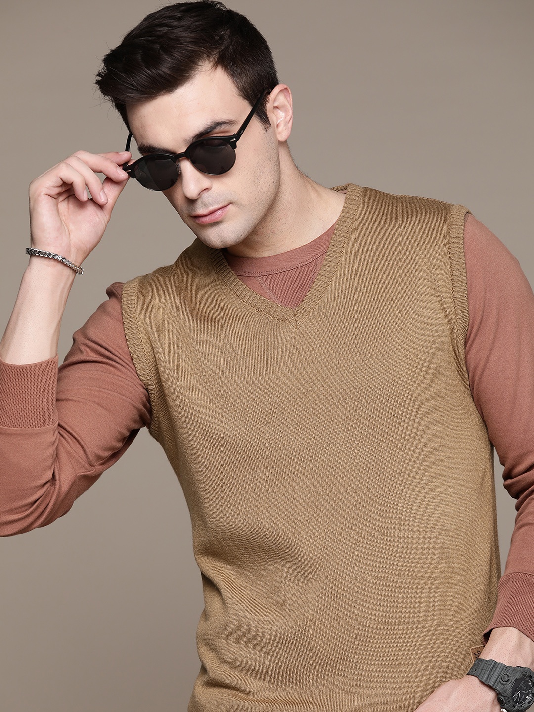 

The Roadster Lifestyle Co. Acrylic Sweater Vest, Brown