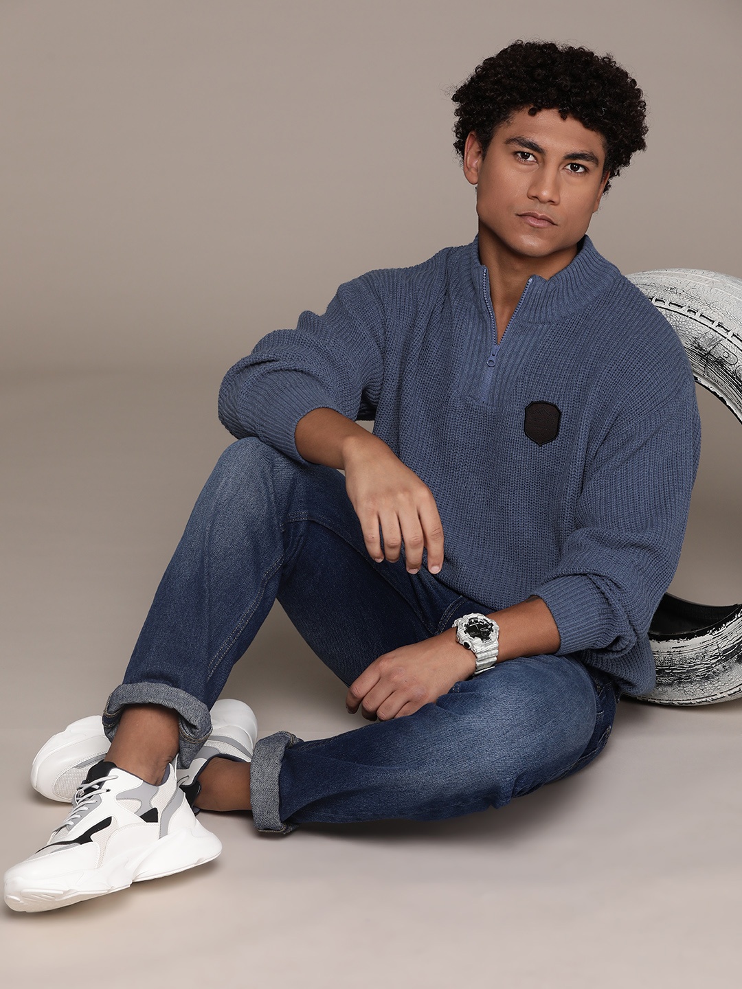 

The Roadster Lifestyle Co. Solid Applique Detailed Drop-Shoulder Sleeves Acrylic Pullover, Blue