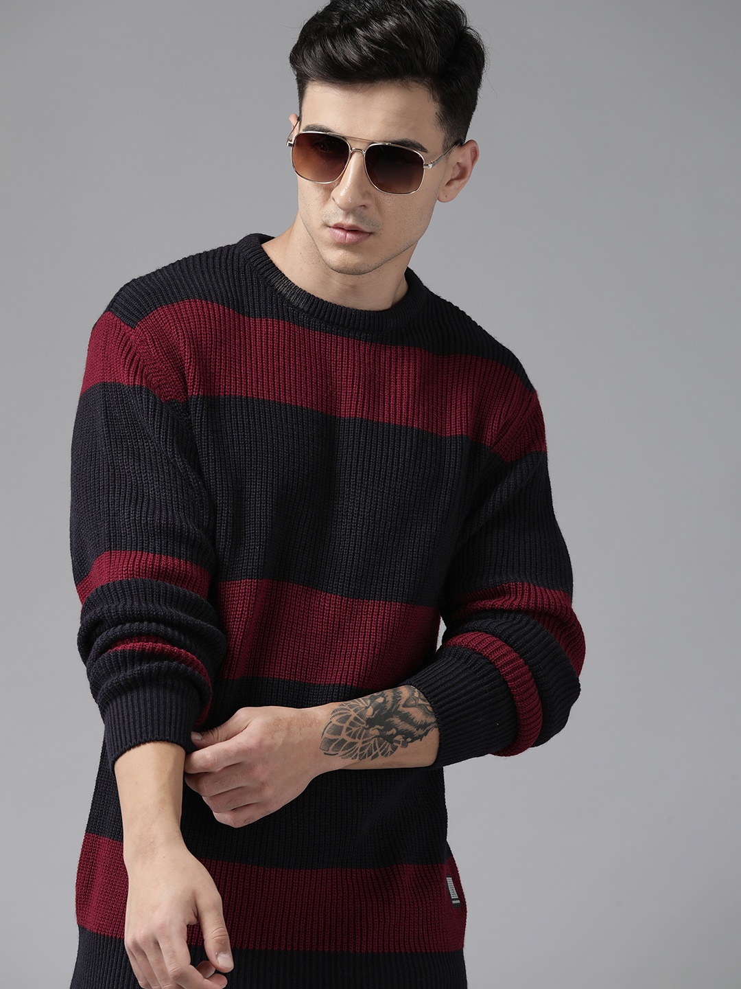 

The Roadster Lifestyle Co. Acrylic Colourblocked Pullover, Maroon