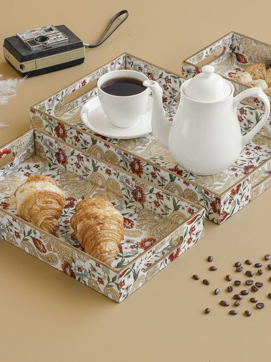 

Clasiko 3 Pieces Gold & White Printed Wooden Serving Tray
