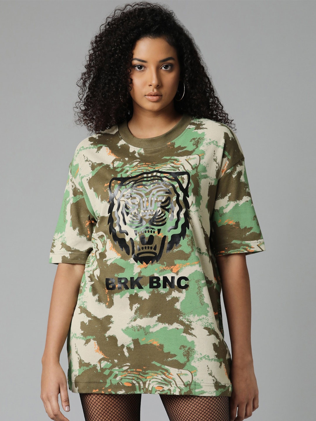 

Breakbounce Camouflage Printed Drop Shoulder Sleeves Longline Oversize Fit T-shirt, Green