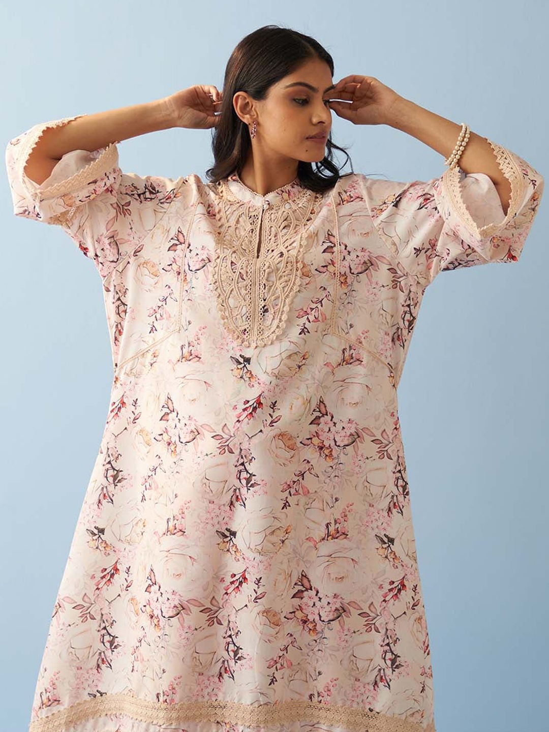

Lakshita Floral Printed Flared Sleeves Cotton Kurta, Yellow