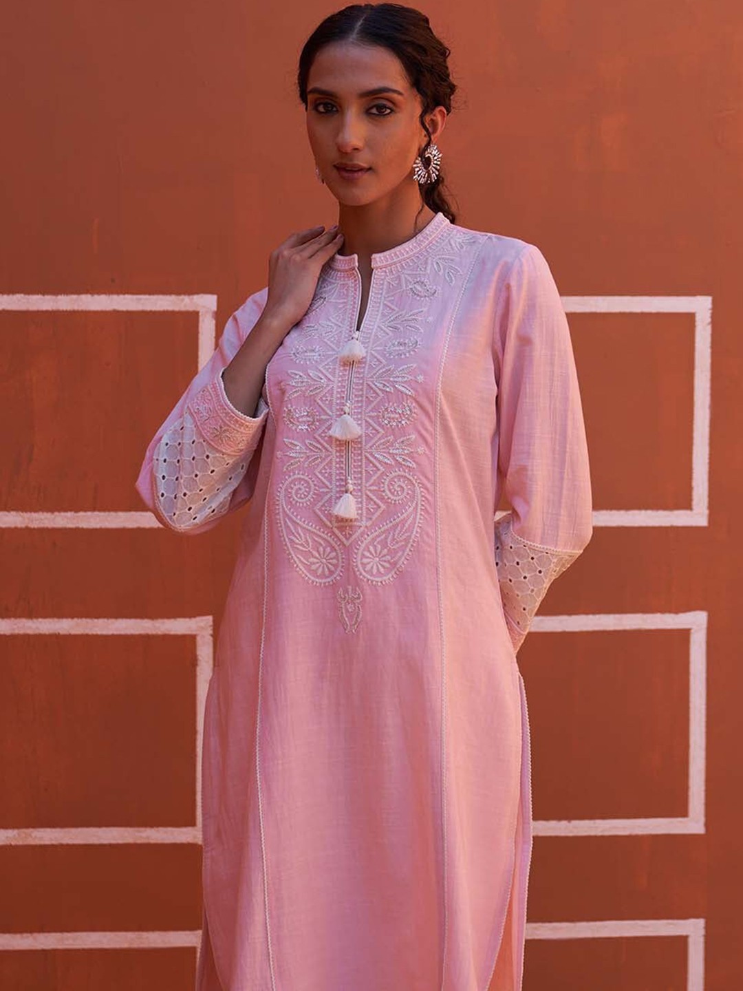 

Lakshita Paisley Embroidered Mandarin Collar Cotton Kurta, Pink