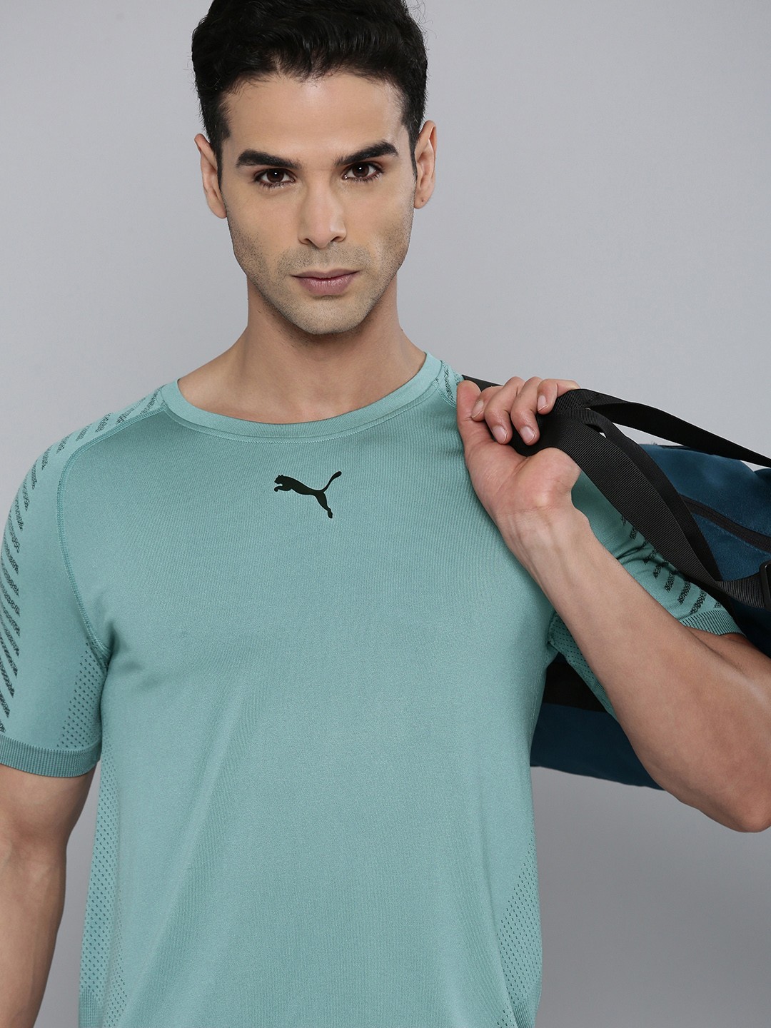 

Puma Solid Knitted Formknit Seamless Training Or Gym T-Shirt, Sea green