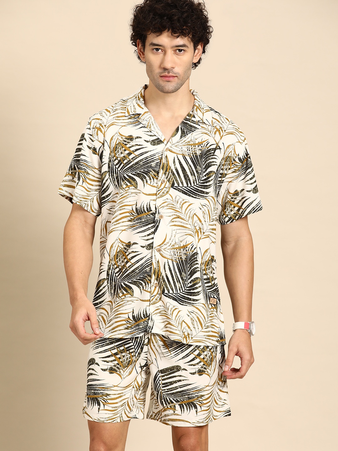 

Dennison Printed Cuban Collar Comfort Fit Shirt With Shorts Co-ords, Off white