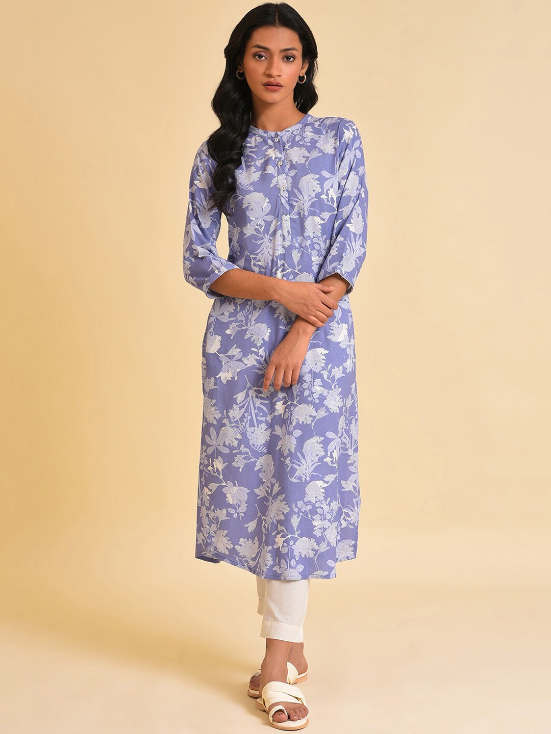 

W Blue Band Collar Floral Printed Regular Kurta with Trousers