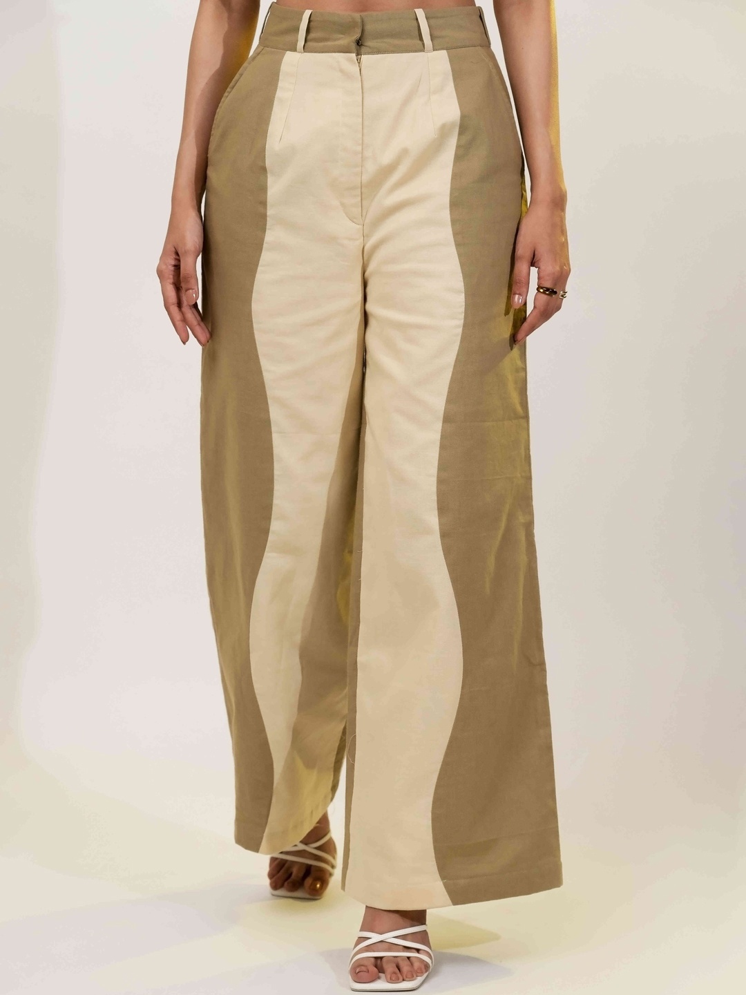 

POPPI Women Colourblocked Relaxed High-Rise Easy Wash Linen Trousers, Beige