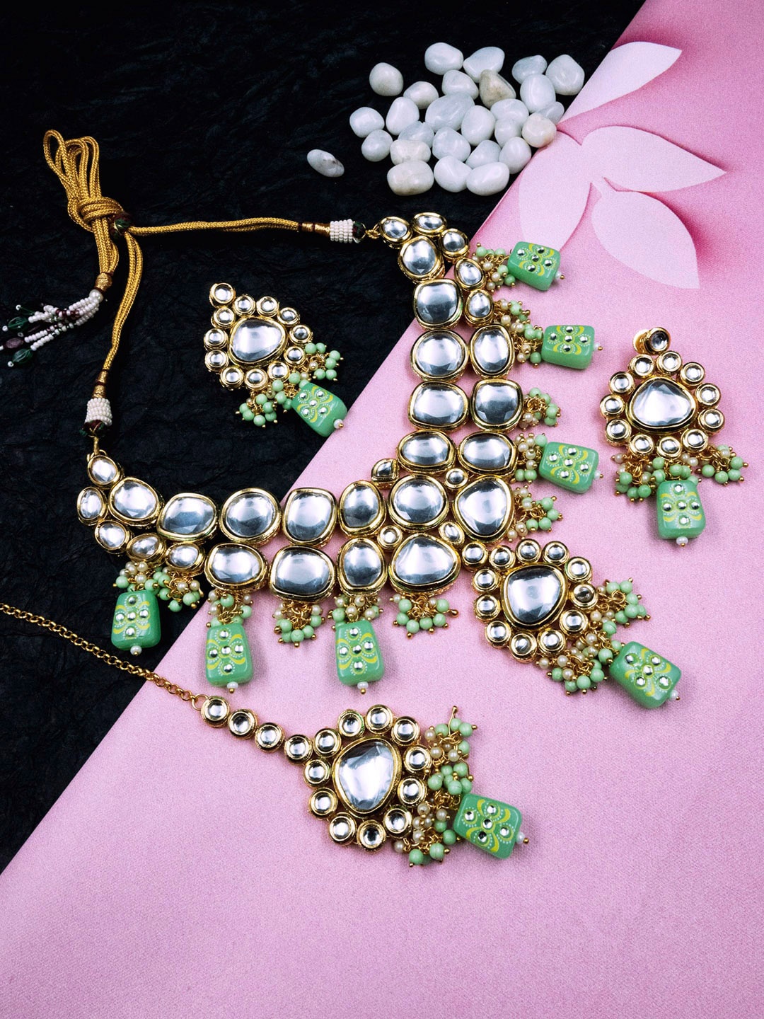 

StileAdda Gold-Plated Kundan Studded & Beaded Necklace & Earrings