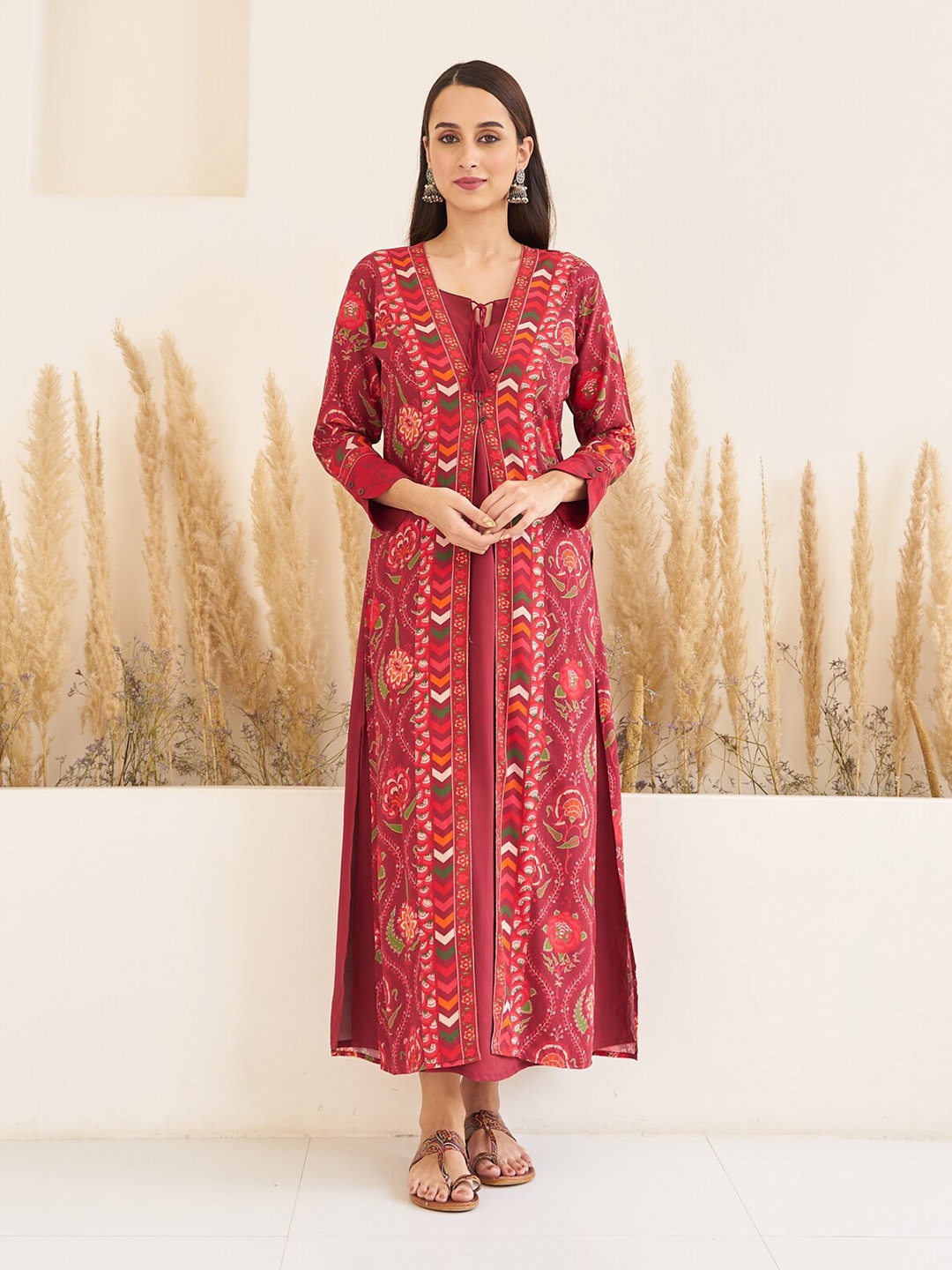 

Rustorange Side Slit A-line Maxi Dress With Floral Printed Long Shrug, Maroon