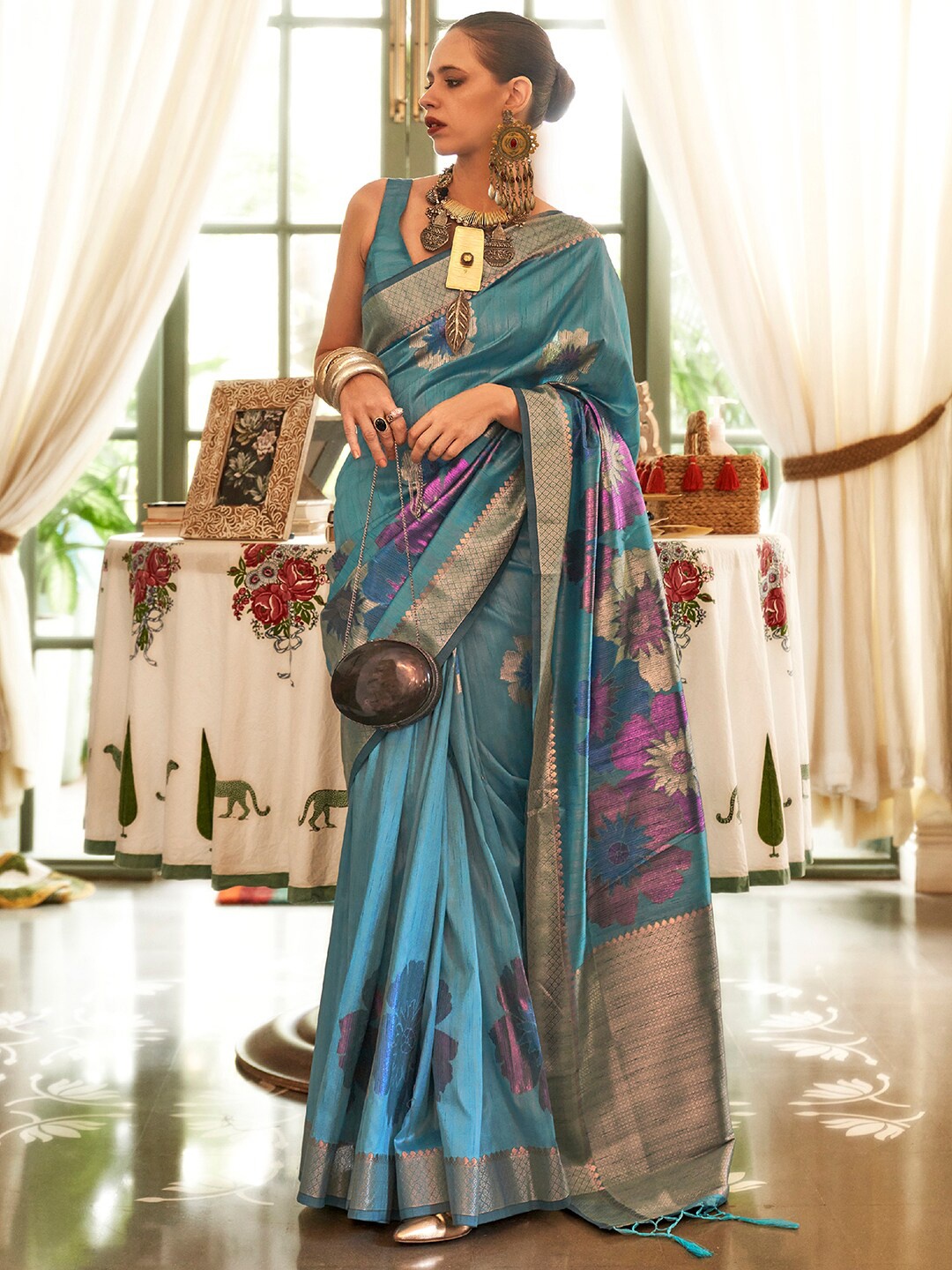 

Saree mall Blue & Gold-Toned Floral Woven Design Zari Banarasi Sarees