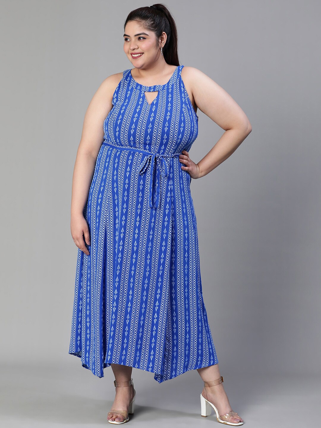 

Oxolloxo Plus Size Geometric Printed Keyhole Neck Maxi Dress, Blue