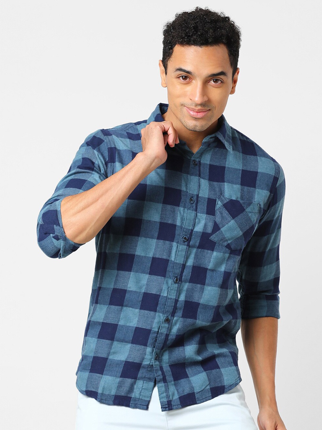 

Campus Sutra Navy Blue Classic Checked Cotton Casual Shirt